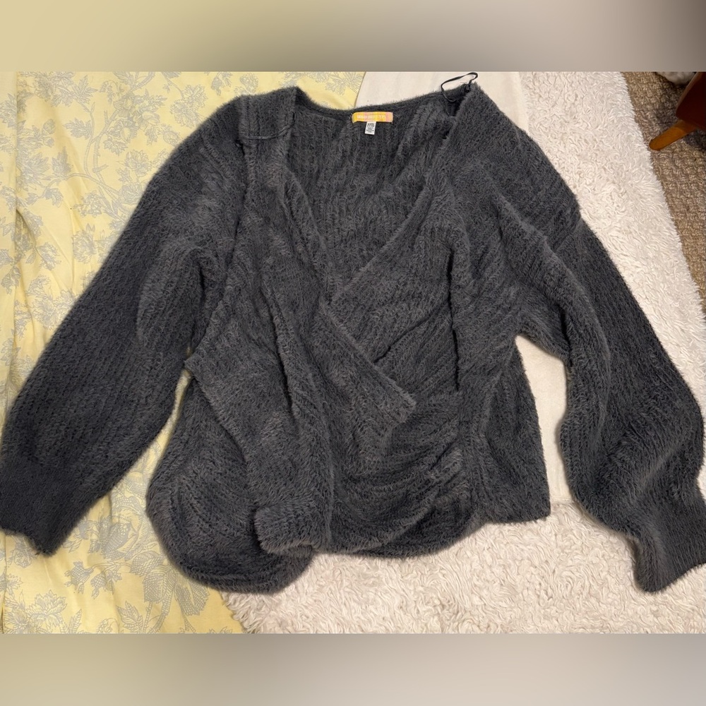 Urban Outfitters Gray Cardigan Sweater V-Neck Long Sleeve